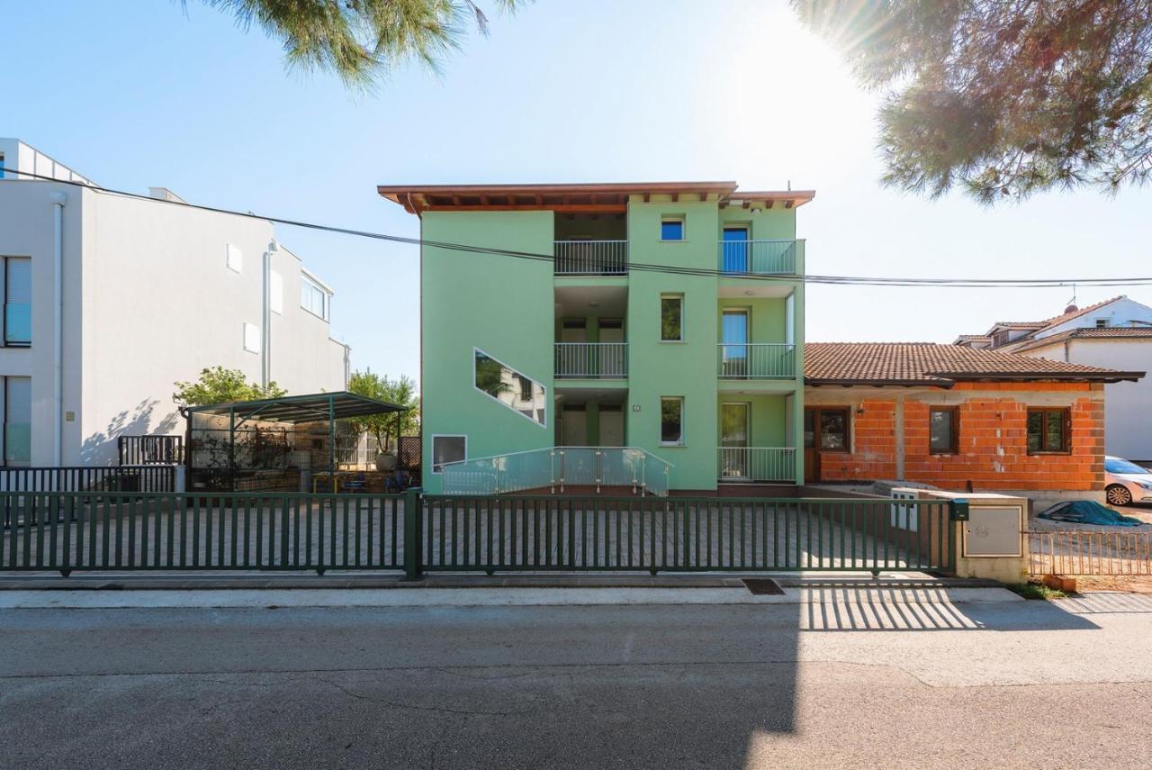 Andrea House With Apartments Умаг Екстериор снимка