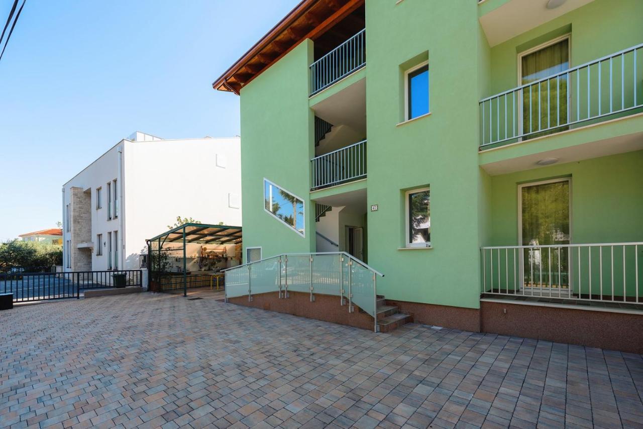 Andrea House With Apartments Умаг Екстериор снимка