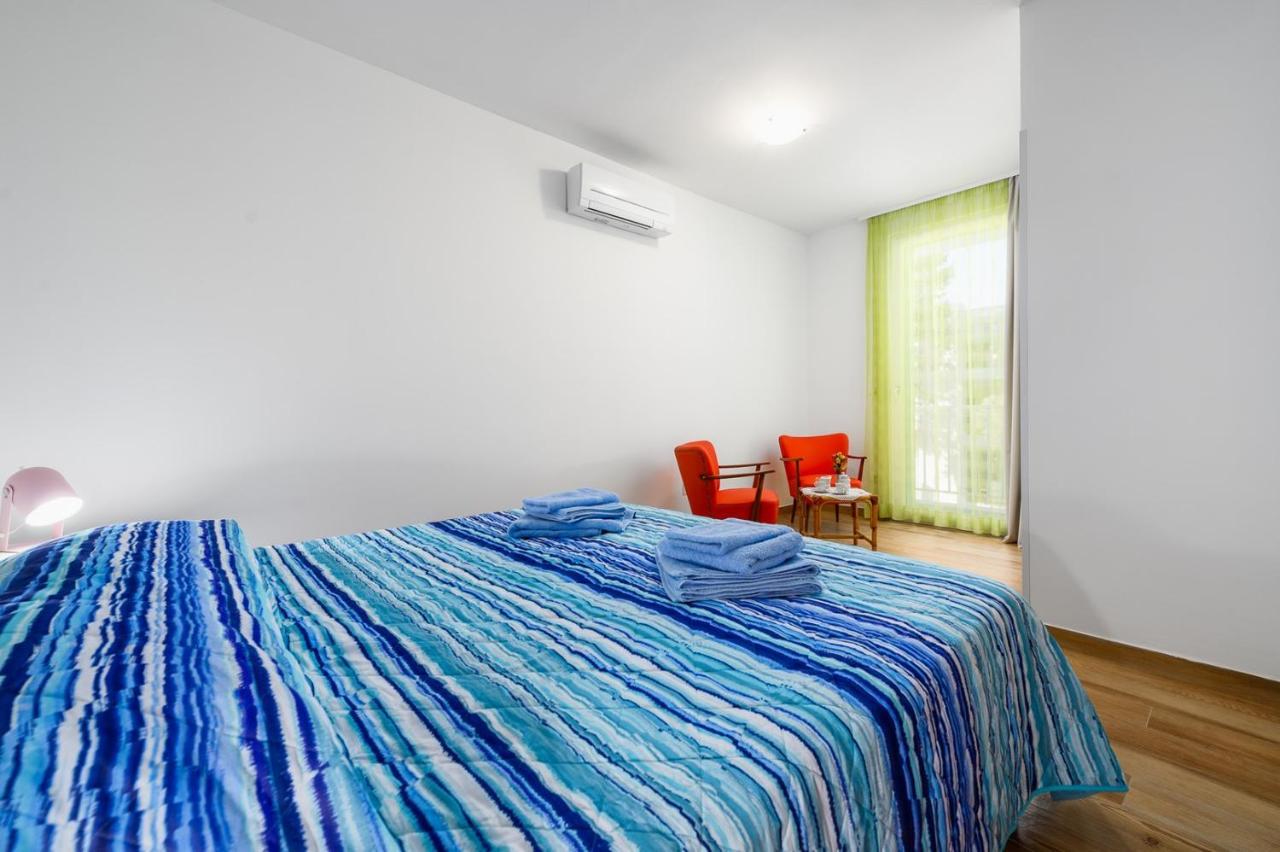 Andrea House With Apartments Умаг Екстериор снимка