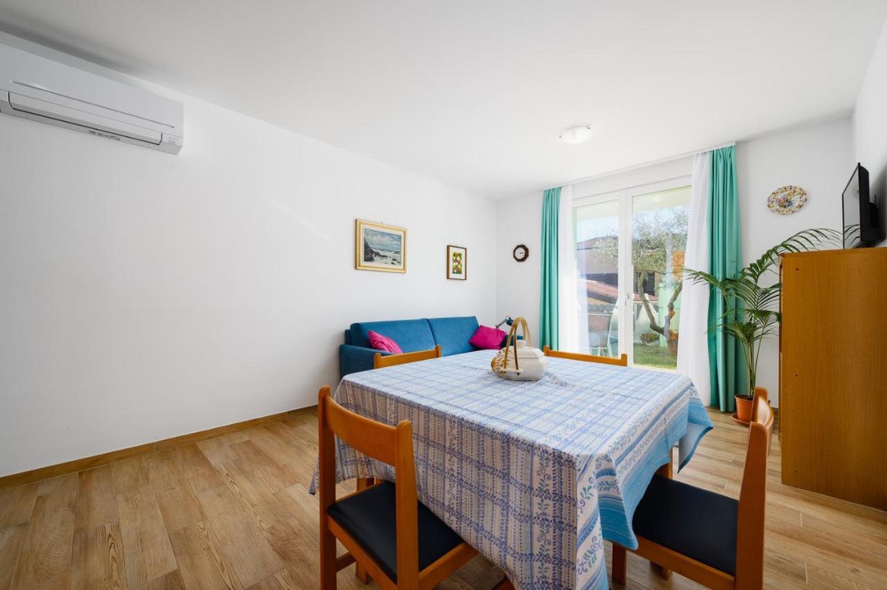 Andrea House With Apartments Умаг Екстериор снимка