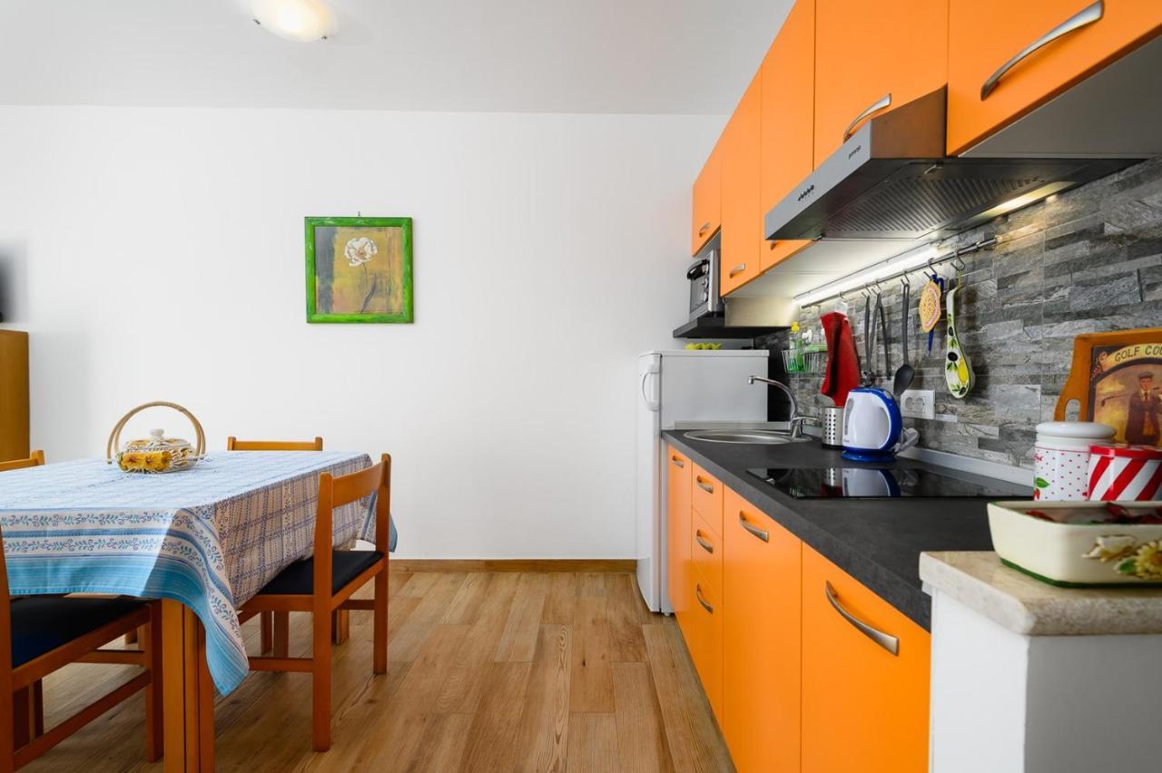 Andrea House With Apartments Умаг Екстериор снимка