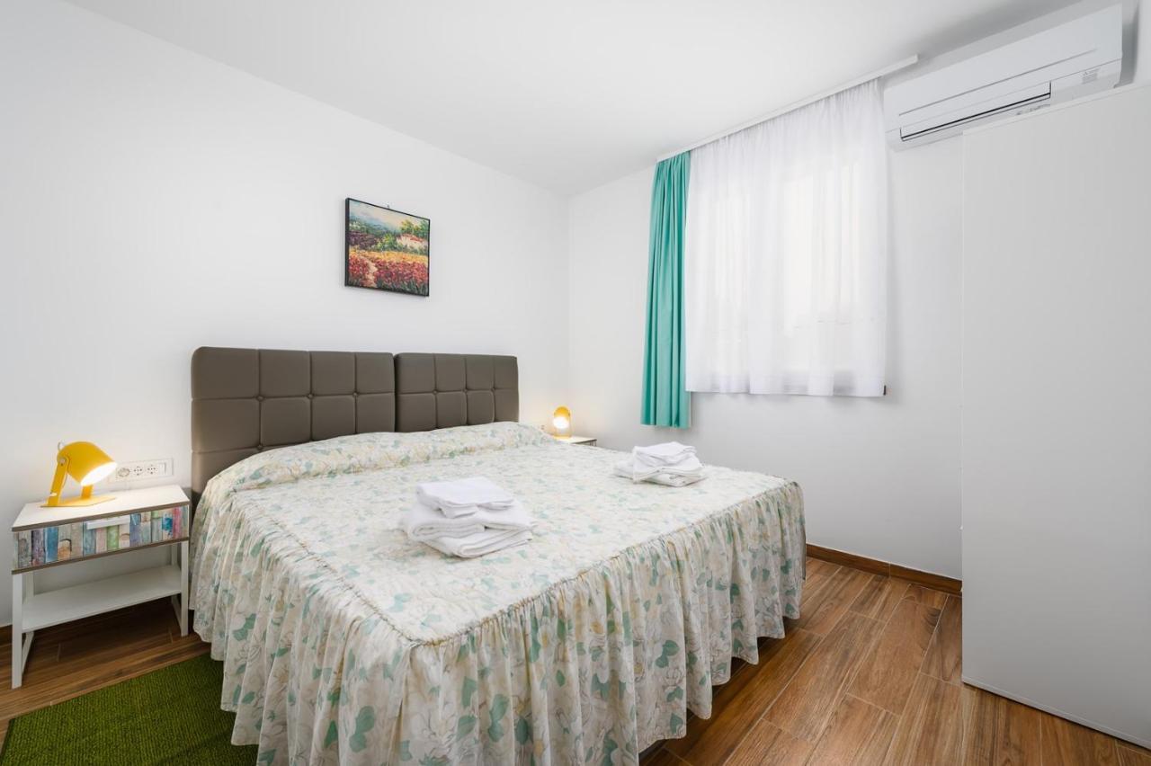 Andrea House With Apartments Умаг Екстериор снимка