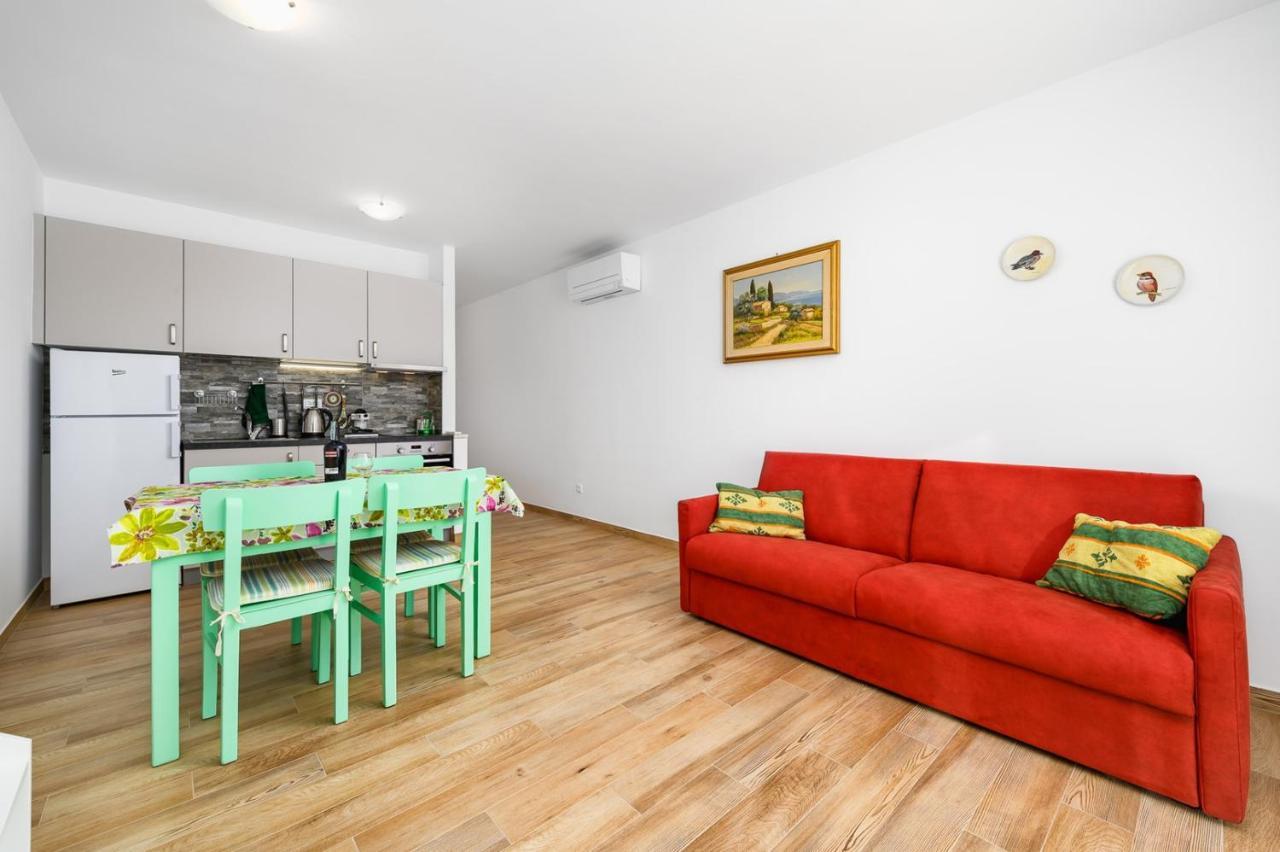 Andrea House With Apartments Умаг Екстериор снимка